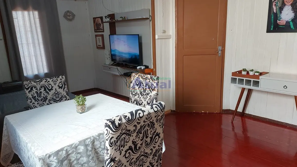 Casa com 3 quartos à venda e para alugar, 121m2 em Santo Angelo - RS - imagem 4 Foto 4 de Casa com 3 quartos à venda e para alugar, 121m2 em Santo Angelo - RS