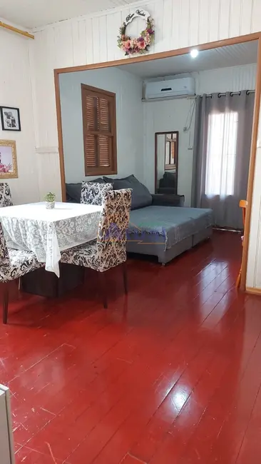 Casa com 3 quartos à venda e para alugar, 121m2 em Santo Angelo - RS - imagem 5 Foto 5 de Casa com 3 quartos à venda e para alugar, 121m2 em Santo Angelo - RS
