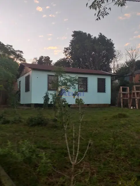 Foto 2 de Casa com 3 quartos à venda e para alugar, 45m2 em Santa Clara, Santo Angelo - RS