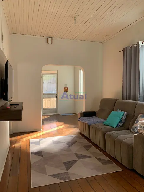 Casa com 3 quartos à venda, 126m2 em Centro, Santo Angelo - RS - imagem 4 Foto 4 de Casa com 3 quartos à venda, 126m2 em Centro, Santo Angelo - RS