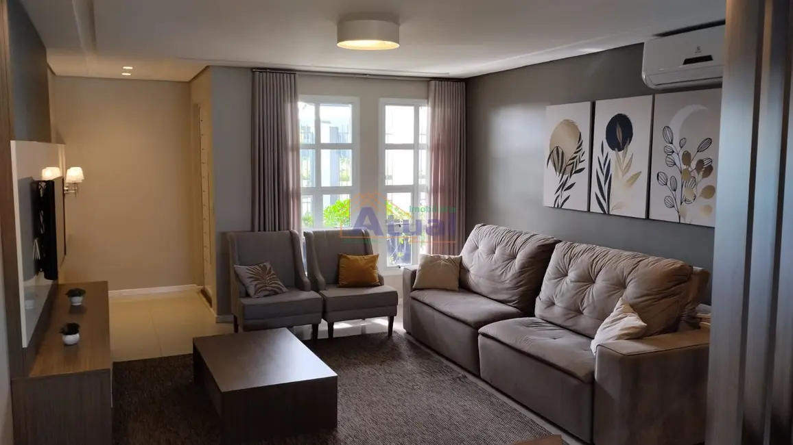 Casa com 4 quartos à venda, 254m2 em Centro, Santo Angelo - RS - imagem 7 Foto 7 de Casa com 4 quartos à venda, 254m2 em Centro, Santo Angelo - RS
