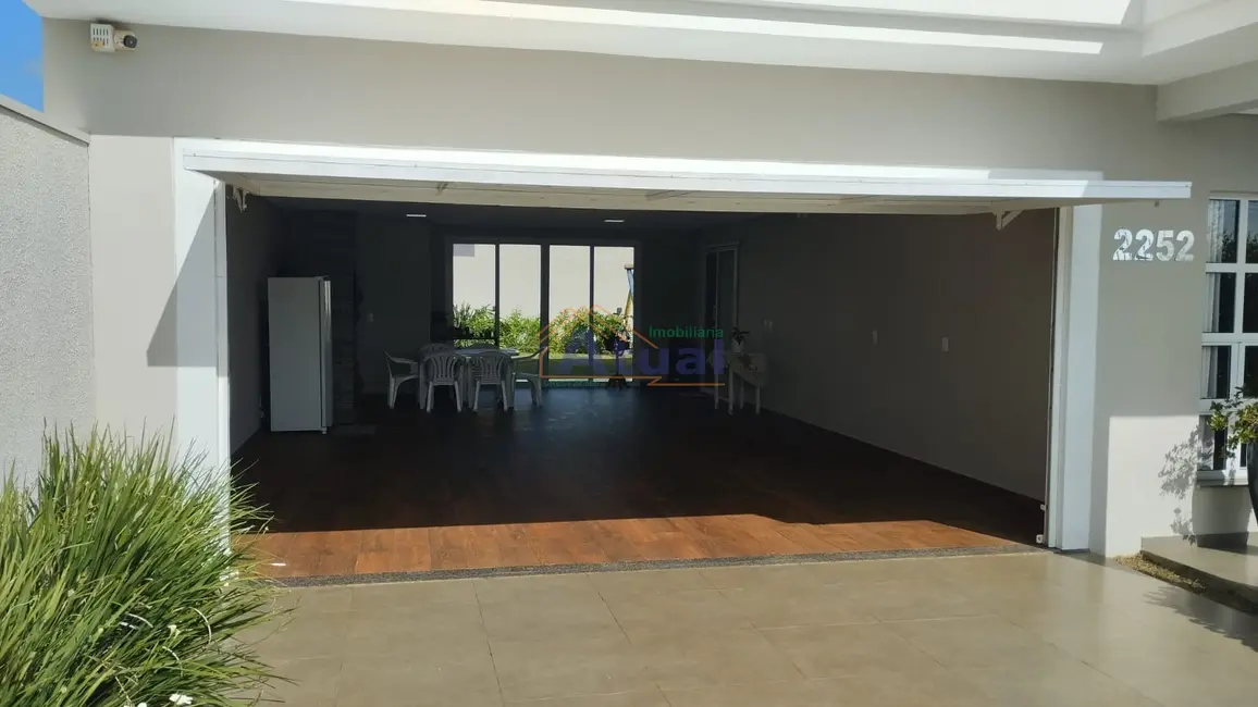 Foto 2 de Casa com 4 quartos à venda, 254m2 em Centro, Santo Angelo - RS