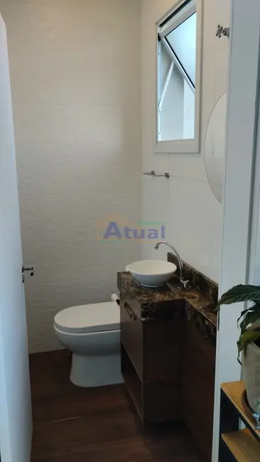 Casa com 4 quartos à venda, 254m2 em Centro, Santo Angelo - RS - imagem 5 Foto 5 de Casa com 4 quartos à venda, 254m2 em Centro, Santo Angelo - RS