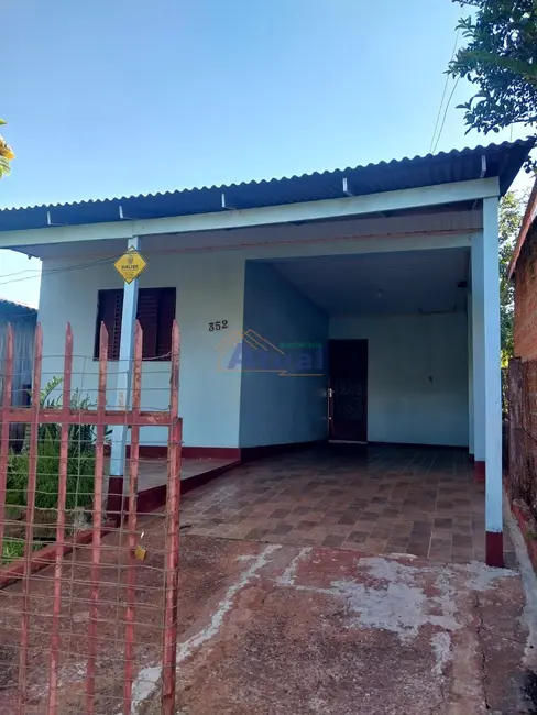 Foto 2 de Casa com 2 quartos à venda, 96m2 em Aguiar, Santo Angelo - RS