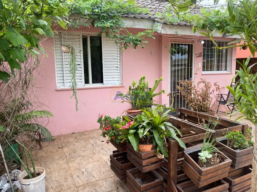 Foto 1 de Casa com 2 quartos à venda, 140m2 em Santo Angelo - RS