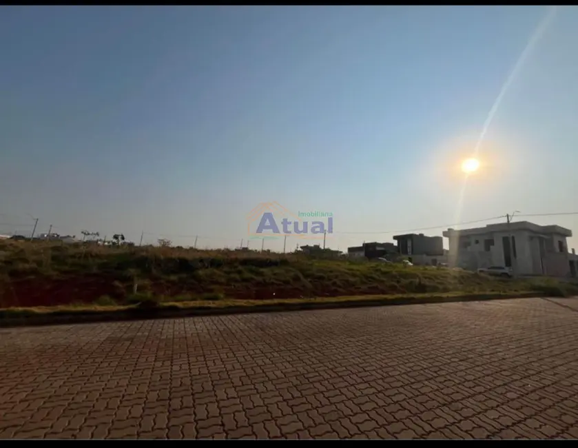 Foto 1 de Terreno / Lote à venda, 435m2 em Santo Angelo - RS