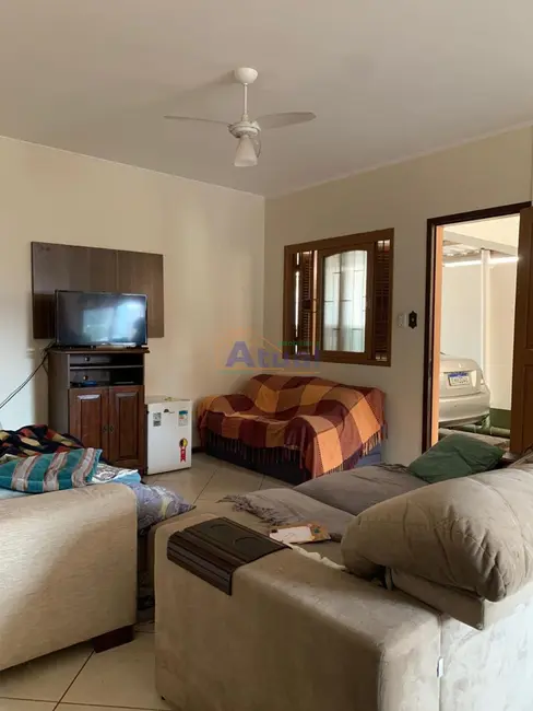 Foto 1 de Casa com 4 quartos à venda, 210m2 em Centro, Santo Angelo - RS