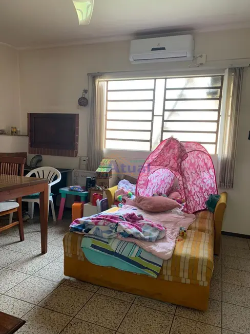 Casa com 4 quartos à venda, 210m2 em Centro, Santo Angelo - RS - imagem 7 Foto 7 de Casa com 4 quartos à venda, 210m2 em Centro, Santo Angelo - RS