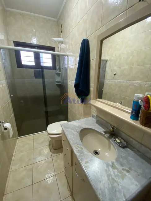 Foto 2 de Casa com 2 quartos à venda, 136m2 em Centro, Santo Angelo - RS
