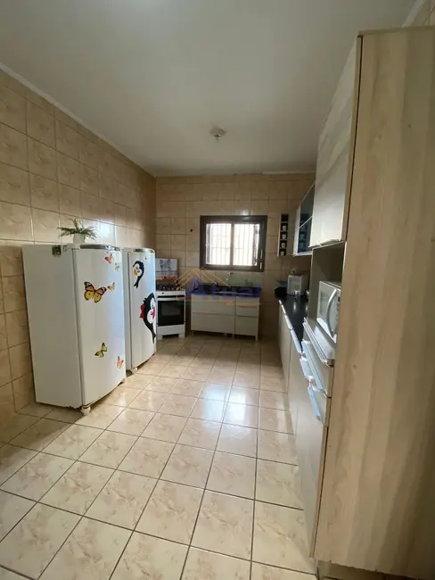 Casa com 2 quartos à venda, 136m2 em Centro, Santo Angelo - RS - imagem 8 Foto 8 de Casa com 2 quartos à venda, 136m2 em Centro, Santo Angelo - RS