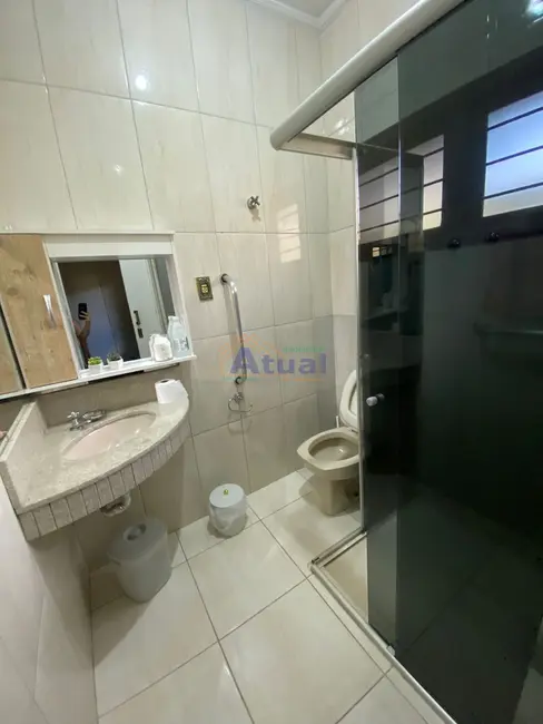 Casa com 2 quartos à venda, 136m2 em Centro, Santo Angelo - RS - imagem 5 Foto 5 de Casa com 2 quartos à venda, 136m2 em Centro, Santo Angelo - RS