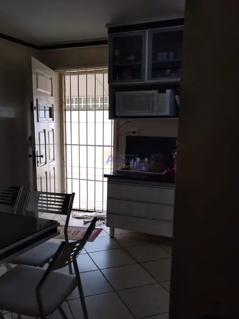 Foto 7 de Casa com 4 quartos à venda e para alugar, 300m2 em Santo Angelo - RS