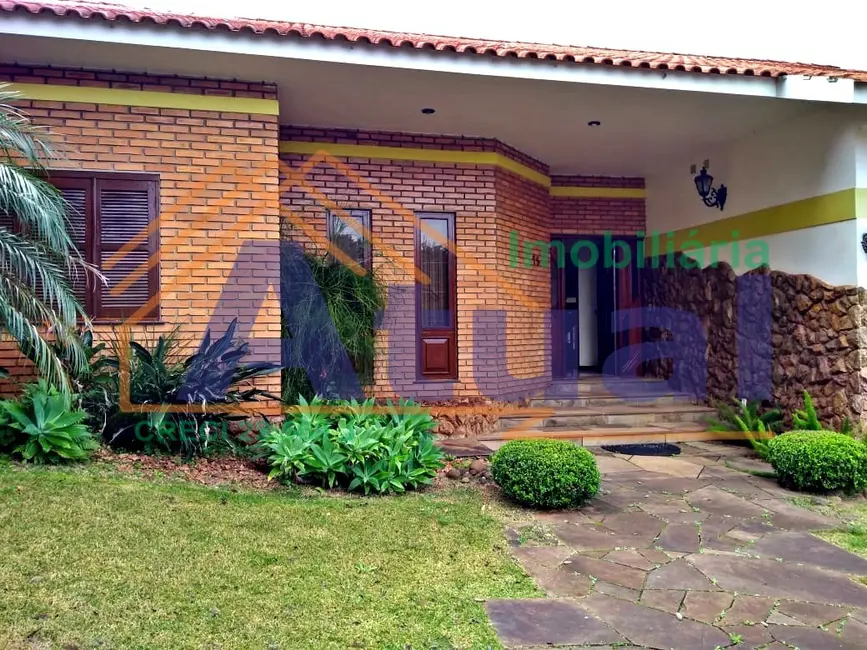 Foto 1 de Casa com 3 quartos à venda, 357m2 em Santo Angelo, RS