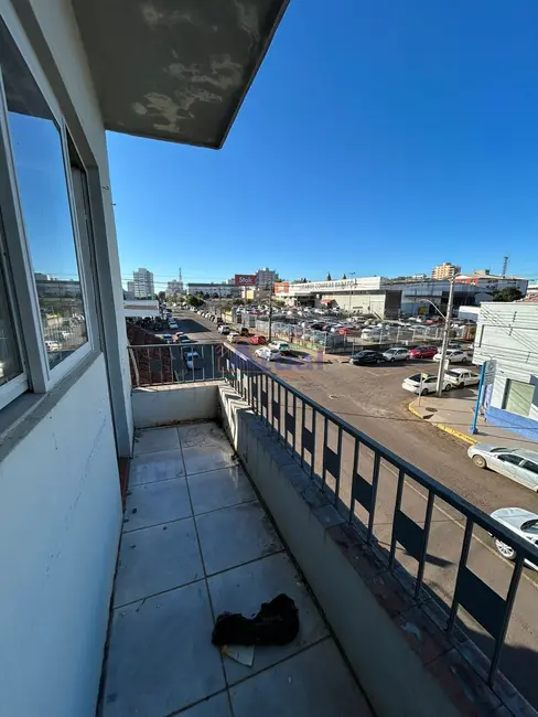 Foto 2 de Apartamento com 3 quartos para alugar em Centro, Santo Angelo - RS
