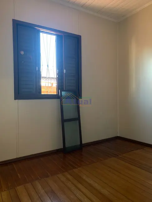Casa com 5 quartos à venda, 245m2 em Centro, Santo Angelo - RS - imagem 9 Foto 9 de Casa com 5 quartos à venda, 245m2 em Centro, Santo Angelo - RS
