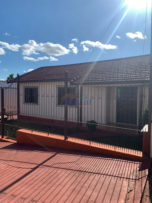 Foto 1 de Casa com 5 quartos à venda e para alugar, 245m2 em Centro, Santo Angelo - RS
