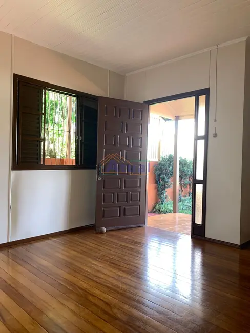 Casa com 5 quartos à venda, 245m2 em Centro, Santo Angelo - RS - imagem 5 Foto 5 de Casa com 5 quartos à venda, 245m2 em Centro, Santo Angelo - RS