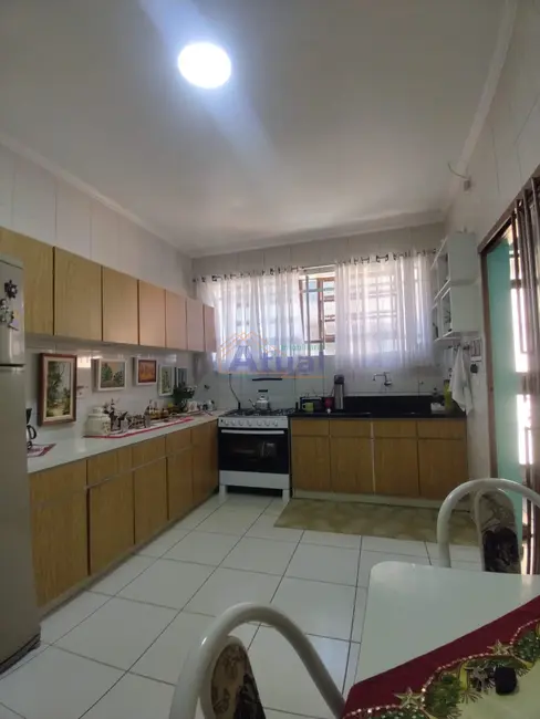 Foto 5 de Casa com 4 quartos à venda, 291m2 em Centro, Santo Angelo - RS