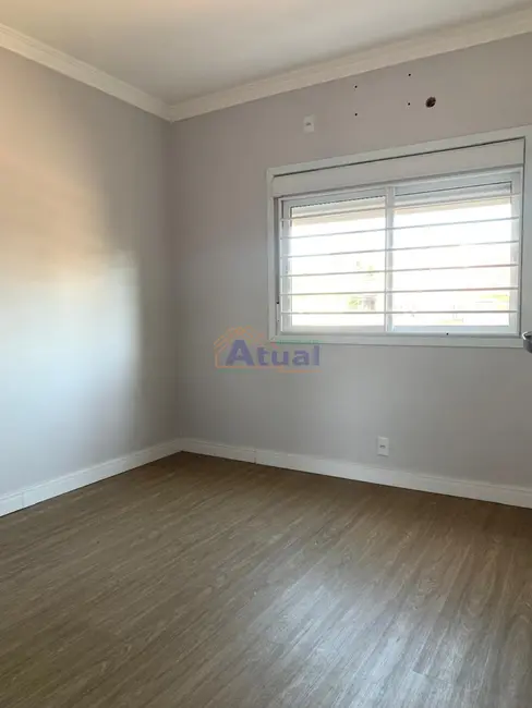 Foto 2 de Apartamento com 3 quartos para alugar em Centro, Santo Angelo - RS