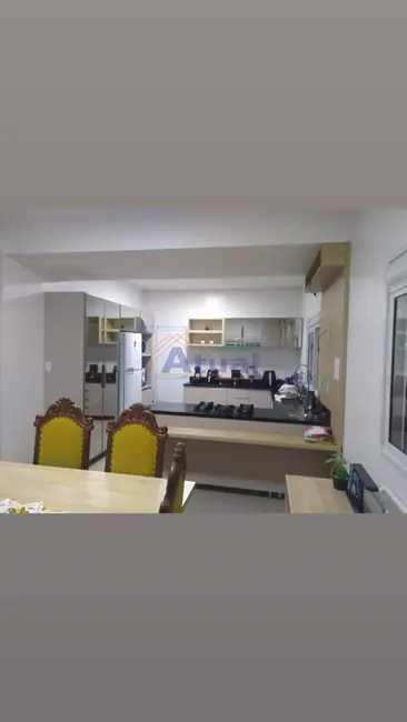 Foto 5 de Casa com 3 quartos à venda, 320m2 em Santo Angelo - RS