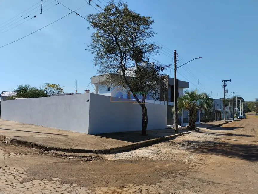 Foto 3 de Casa com 3 quartos à venda, 320m2 em Santo Angelo - RS