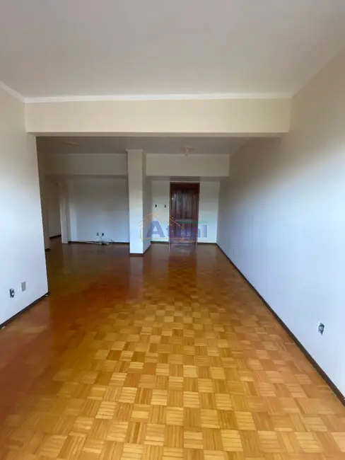 Apartamento com 3 quartos à venda, 175m2 em Centro, Santo Angelo - RS - imagem 3 Foto 3 de Apartamento com 3 quartos à venda, 175m2 em Centro, Santo Angelo - RS