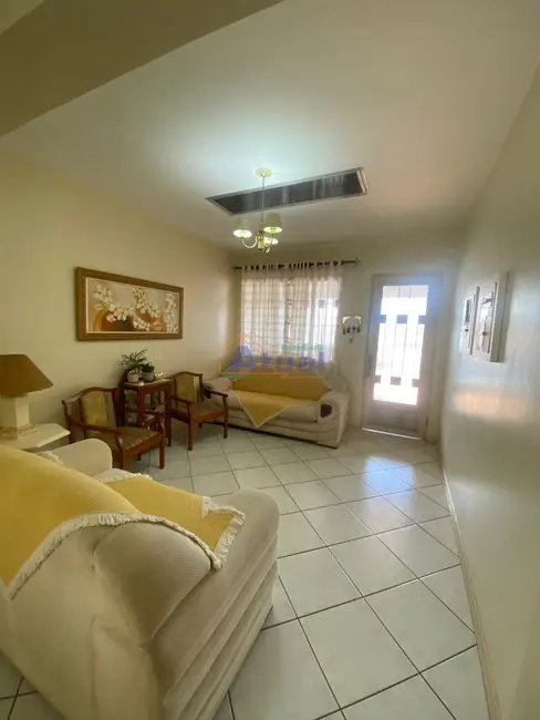 Foto 1 de Casa com 3 quartos à venda, 167m2 em Centro, Santo Angelo - RS