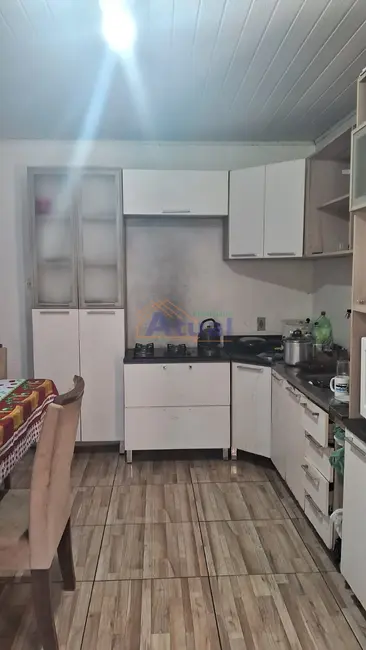 Casa com 3 quartos à venda, 90m2 em Sobuski, Santo Angelo - RS - imagem 4 Foto 4 de Casa com 3 quartos à venda, 90m2 em Sobuski, Santo Angelo - RS