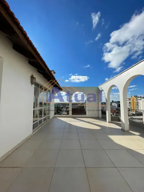 Foto 2 de Apartamento com 3 quartos para alugar em Centro, Santo Angelo - RS