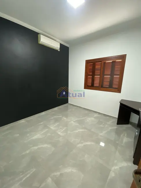 Casa com 2 quartos à venda, 188m2 em Mário Pilau, Santo Angelo - RS - imagem 4 Foto 4 de Casa com 2 quartos à venda, 188m2 em Mário Pilau, Santo Angelo - RS