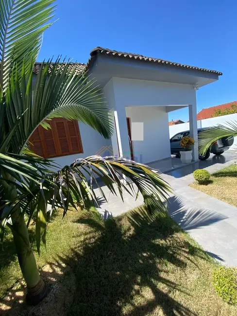 Foto 1 de Casa com 2 quartos à venda, 188m2 em Mário Pilau, Santo Angelo - RS
