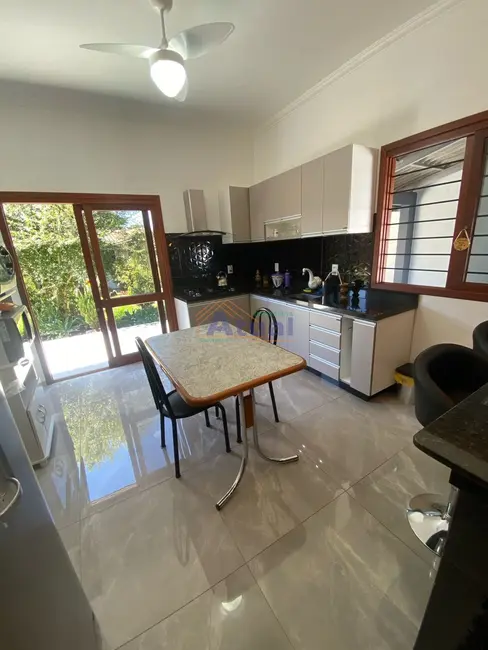 Casa com 2 quartos à venda, 188m2 em Mário Pilau, Santo Angelo - RS - imagem 3 Foto 3 de Casa com 2 quartos à venda, 188m2 em Mário Pilau, Santo Angelo - RS