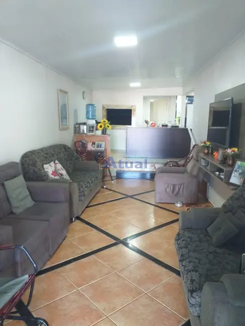 Foto 3 de Casa com 3 quartos à venda, 164m2 em Santo Angelo - RS