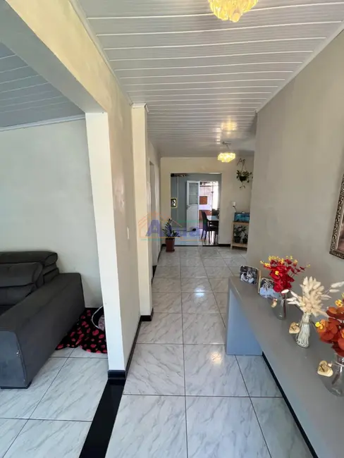 Casa com 3 quartos à venda, 123m2 em Santo Angelo - RS - imagem 5 Foto 5 de Casa com 3 quartos à venda, 123m2 em Santo Angelo - RS