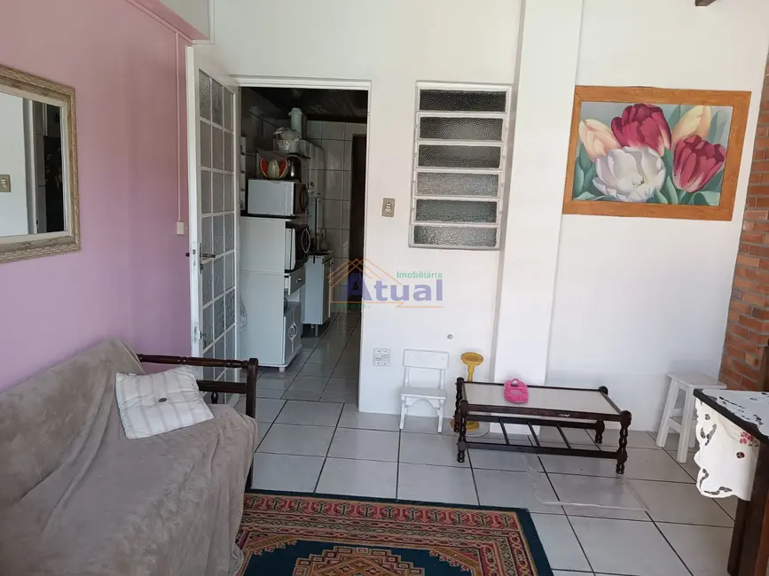 Sobrado com 2 quartos à venda, 228m2 em COHAB, Santo Angelo - RS - imagem 5 Foto 5 de Sobrado com 2 quartos à venda, 228m2 em COHAB, Santo Angelo - RS