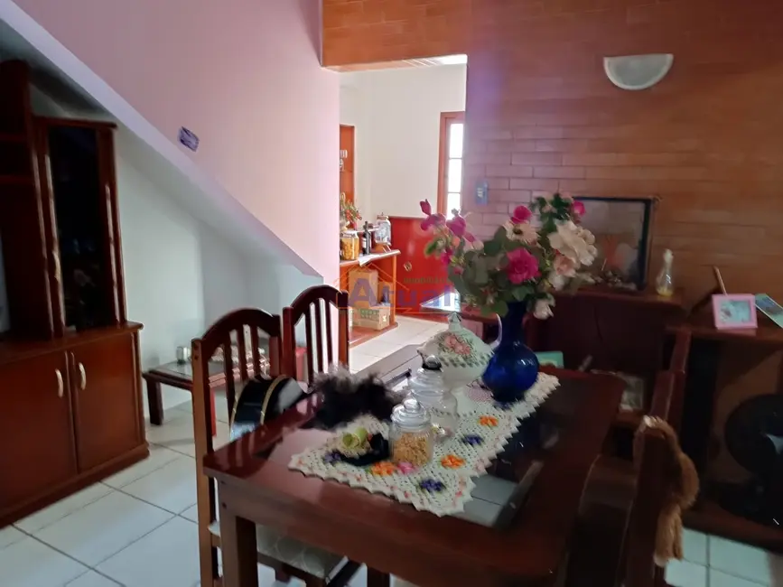 Sobrado com 2 quartos à venda, 228m2 em COHAB, Santo Angelo - RS - imagem 7 Foto 7 de Sobrado com 2 quartos à venda, 228m2 em COHAB, Santo Angelo - RS