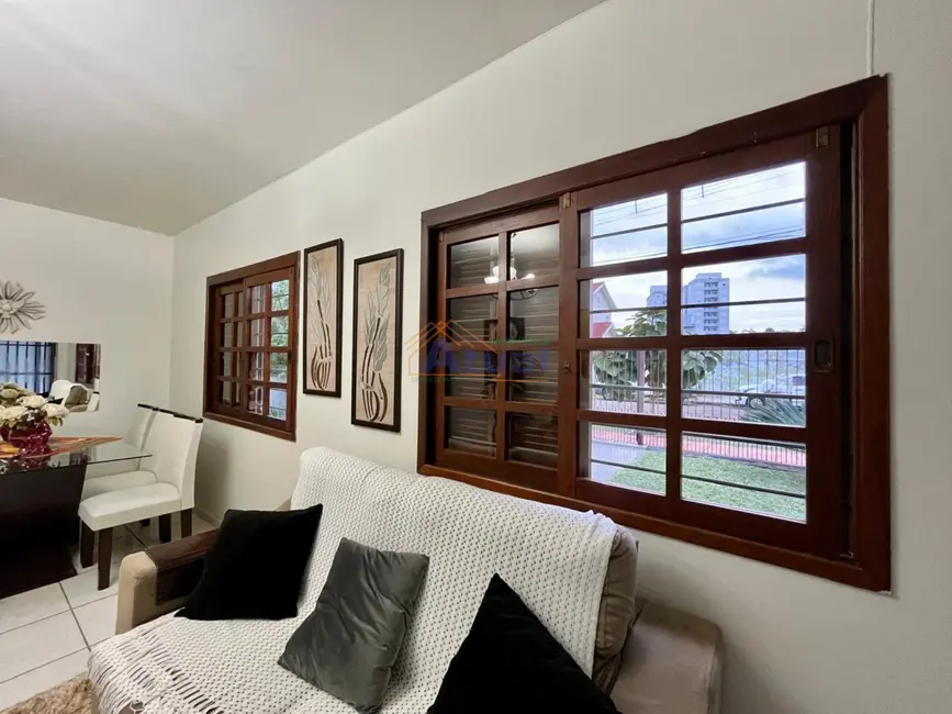 Foto 5 de Casa com 2 quartos à venda, 268m2 em Santo Angelo - RS