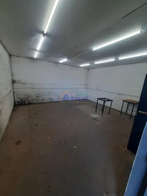 Armazém / Galpão para alugar, 300m2 em Moscom, Santo Angelo - RS - imagem 8 Foto 8 de Armazém / Galpão para alugar, 300m2 em Moscom, Santo Angelo - RS