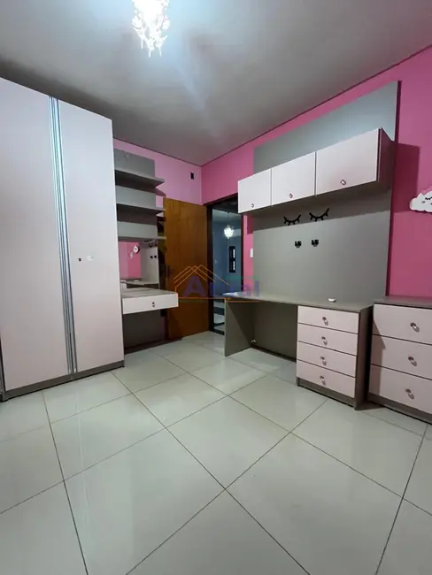 Foto 6 de Casa com 4 quartos à venda, 238m2 em Santo Angelo - RS