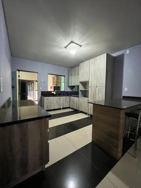 Foto 3 de Casa com 4 quartos à venda, 238m2 em Santo Angelo - RS