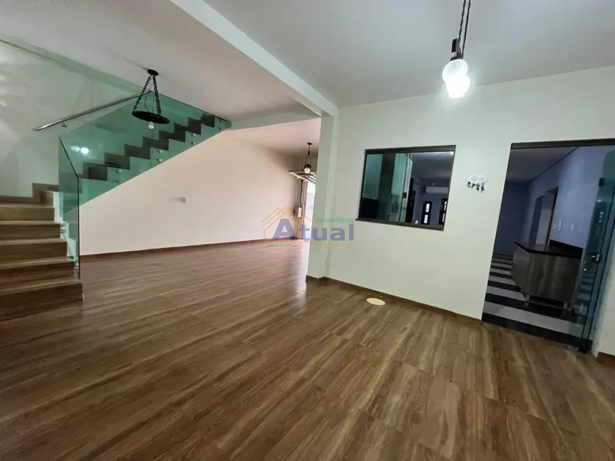 Foto 2 de Casa com 4 quartos à venda, 238m2 em Santo Angelo - RS