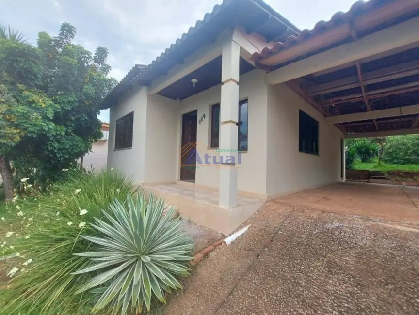 Foto 1 de Casa com 3 quartos à venda e para alugar, 110m2 em Esperança, Santo Angelo - RS