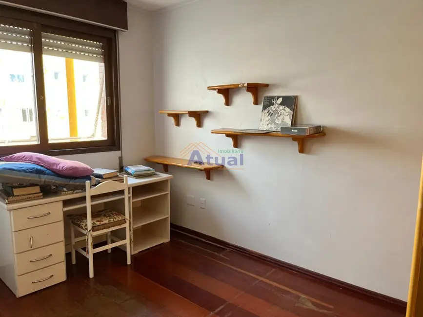 Apartamento com 3 quartos à venda, 117m2 em Centro, Santo Angelo - RS - imagem 7 Foto 7 de Apartamento com 3 quartos à venda, 117m2 em Centro, Santo Angelo - RS