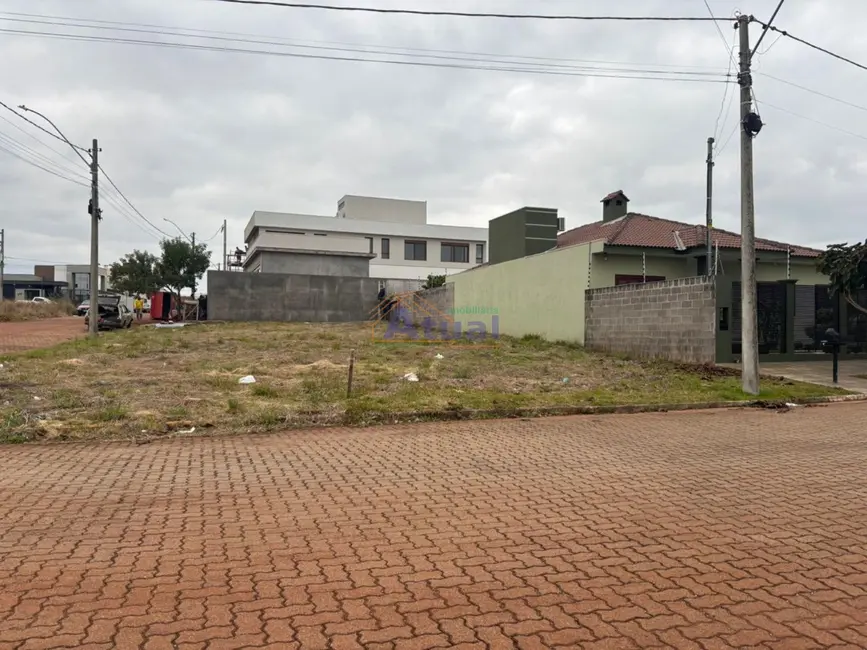 Foto 1 de Terreno / Lote à venda, 393m2 em Santo Angelo - RS