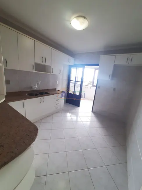 Foto 2 de Apartamento com 3 quartos para alugar em Centro, Santo Angelo - RS