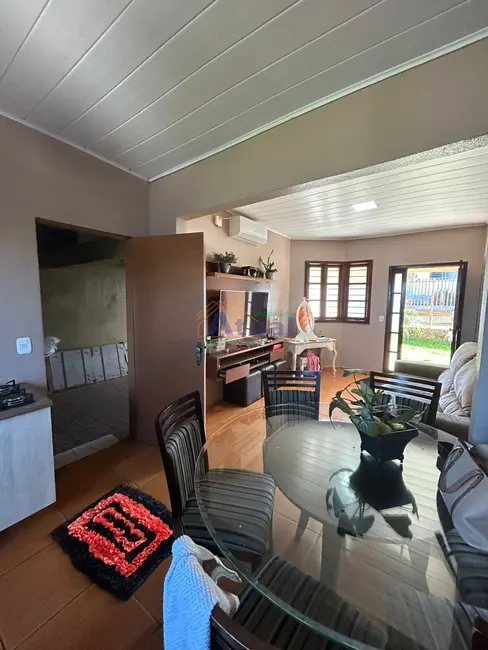 Foto 1 de Casa com 2 quartos para alugar em Meller Norte, Santo Angelo - RS