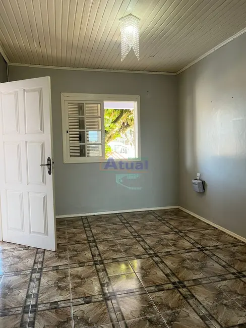 Foto 2 de Casa com 2 quartos para alugar em Meller Norte, Santo Angelo - RS