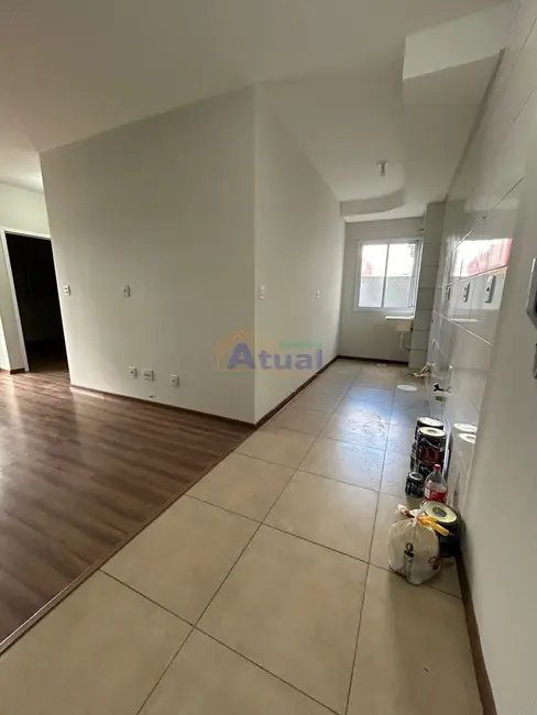 Foto 3 de Apartamento com 2 quartos para alugar, 45m2 em Castelarim, Santo Angelo - RS