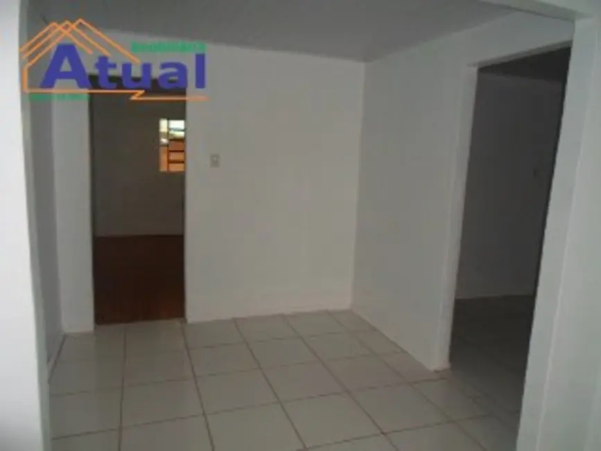 Foto 2 de Casa com 2 quartos para alugar em Santo Angelo - RS