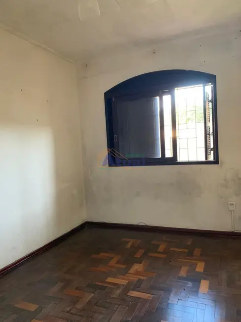 Casa com 4 quartos à venda, 190m2 em Oliveira, Santo Angelo - RS - imagem 7 Foto 7 de Casa com 4 quartos à venda, 190m2 em Oliveira, Santo Angelo - RS